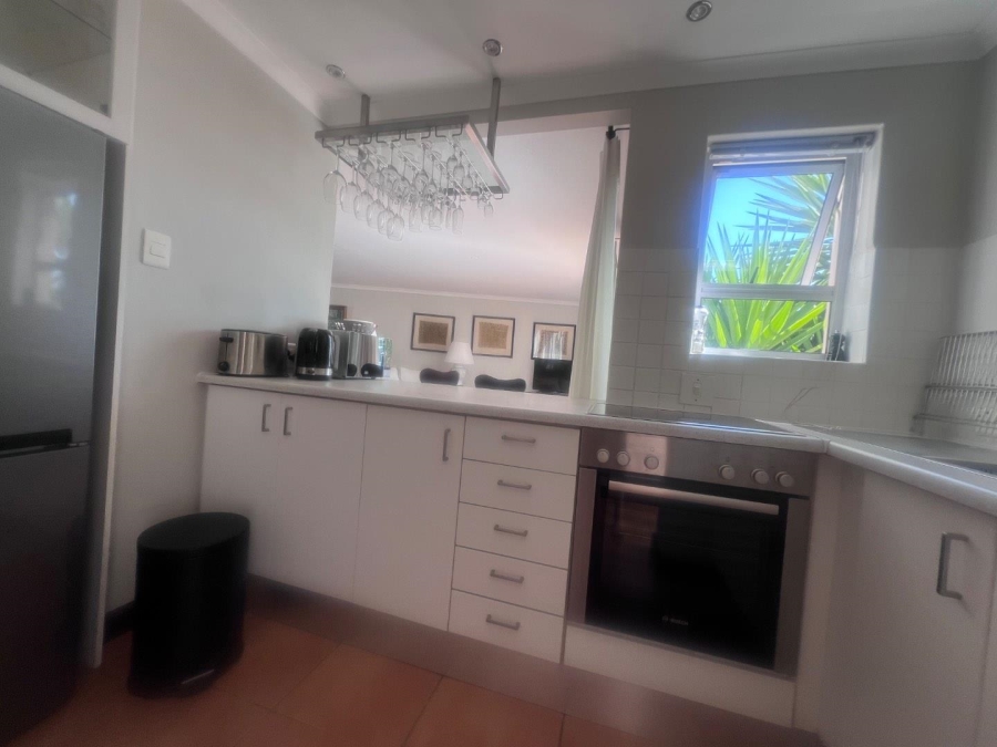 To Let 2 Bedroom Property for Rent in Bantry Bay Western Cape